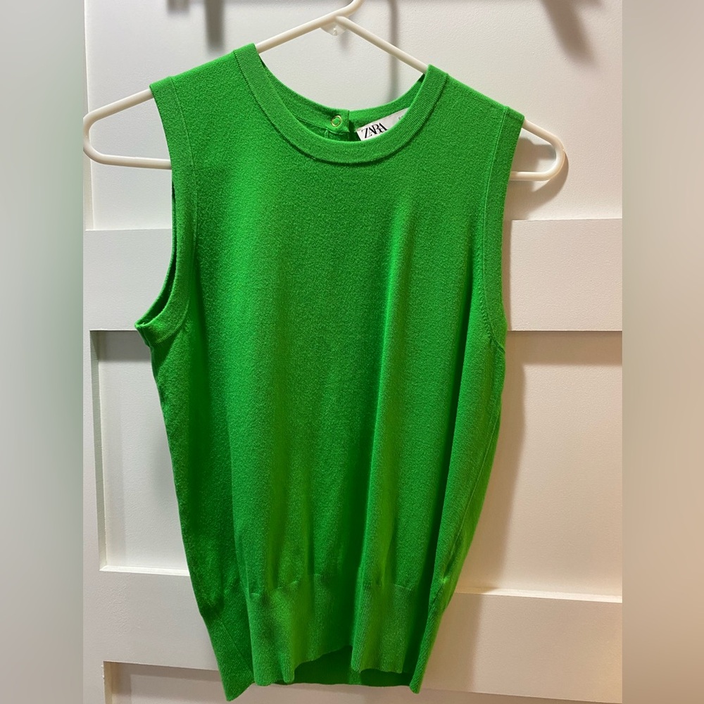 Zara Green Sleeveless Knit Sweater